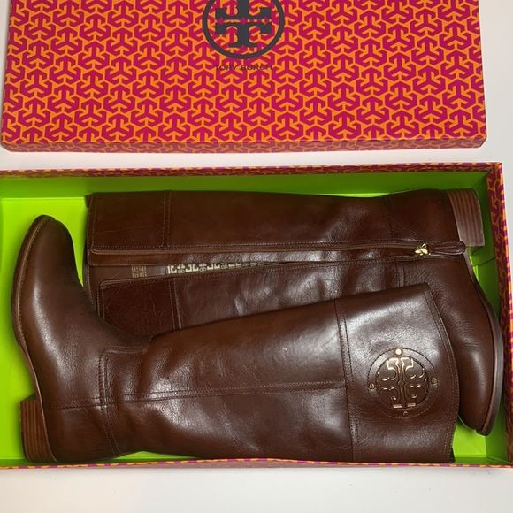 Tory Burch Kiernan Leather Riding Boot Sz 7.5M